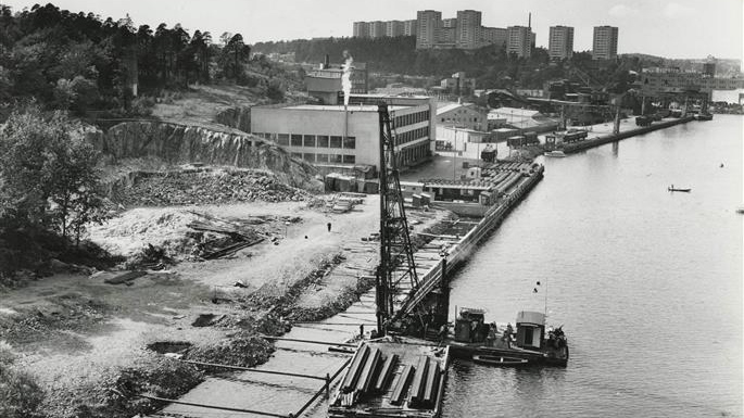 Årstadalshamnen vid Vin & Spritcentralen. Förlängning av kaj 120 meter österut.