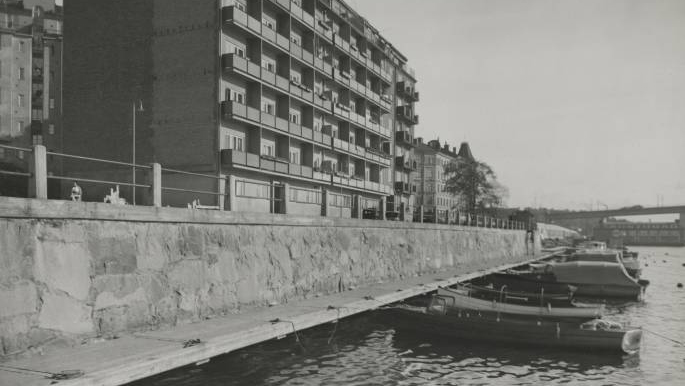 Bergsunds strand 12/10 1935. Båtbrygga väster om Hornstull.