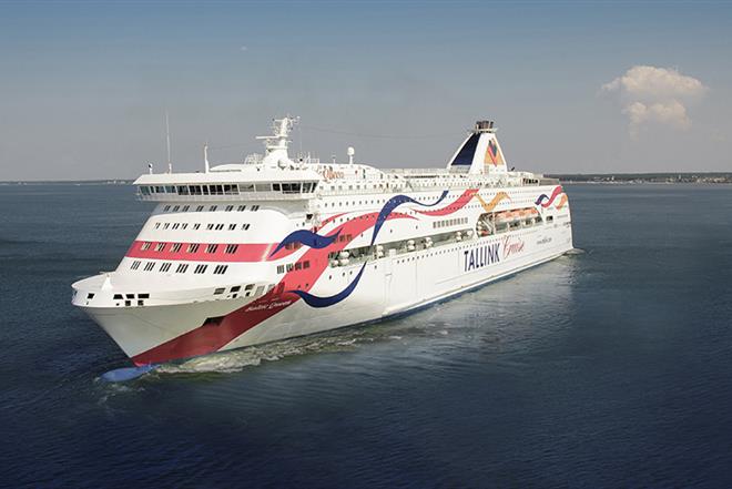 Färjan Baltic Queen ute till havs