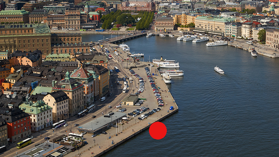 Flygbild över Skeppsbron där yachtplats är utmärkt