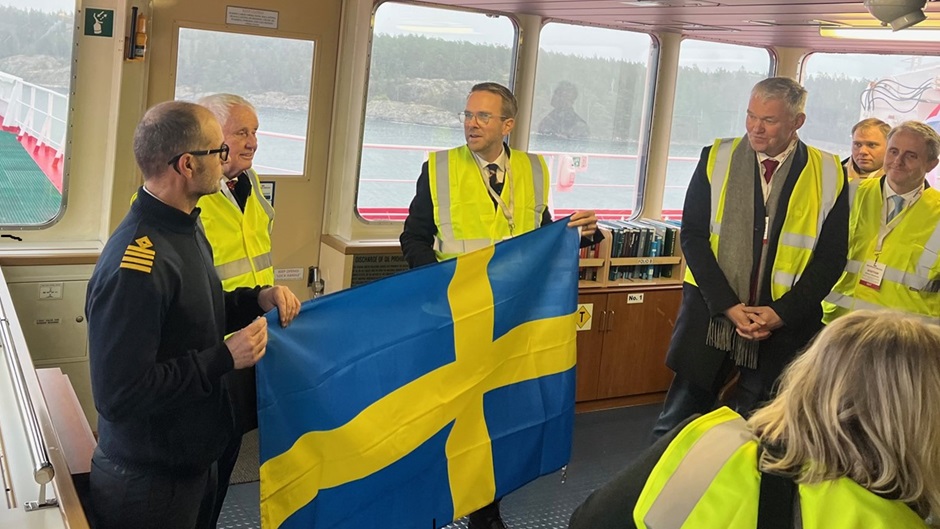 Historisk inflaggning i Stockholm Norvik Hamn