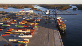 Flygbild över Stockholm Norvik Hamn