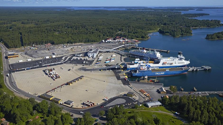 Kapellskärs hamn från luften sensommaren 2016