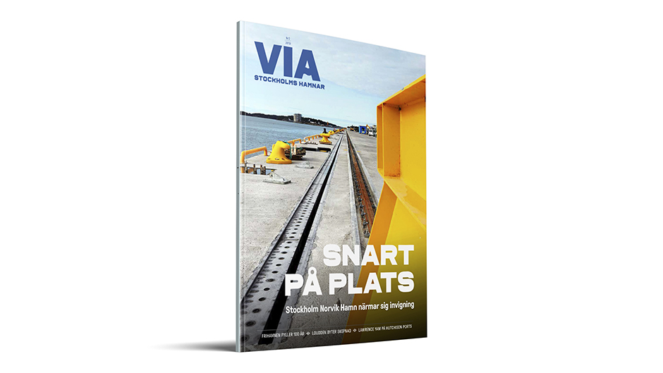 Omslaget till tidningen Via Stockholms Hamnar nr 3, 2019 - kajkanten i Stockholm Norvik Hamn