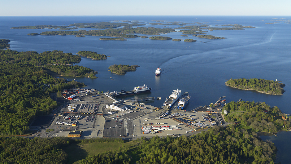 Flygvy över Kapellskärs hamn
