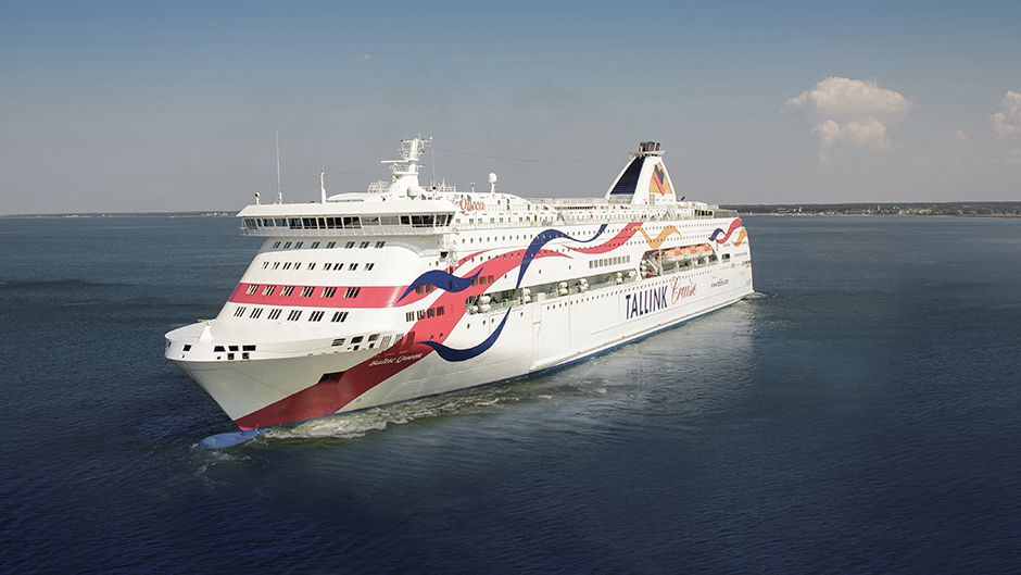 Färjan Baltic Queen ute till havs