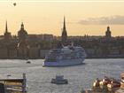 Kryssningsfartyg inne på Stockholms ström